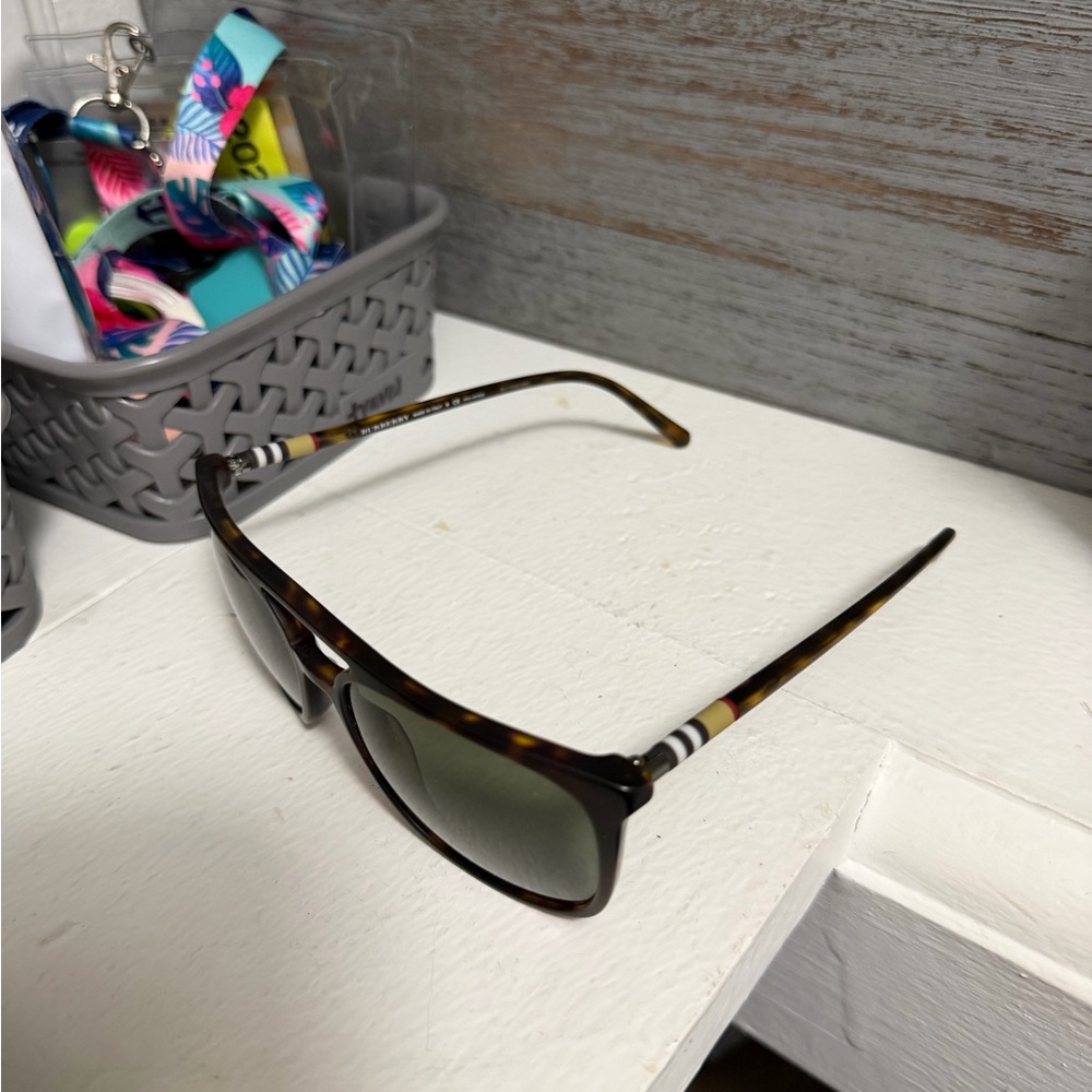 Burberry Men's Square Sunglasses in Tortoise Frame - Picture 6 of 6